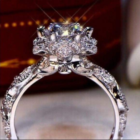 New Women’s 925 Sterling Silver Sapphire Ring - Picture 5 of 6